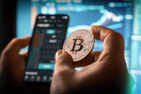 Ilustrasi grafik pasar saham kripto. Foto: Shutterstock