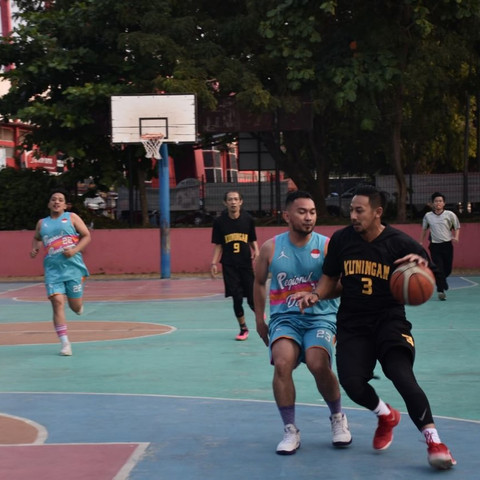 taklukan tim basket kemendagri wabup