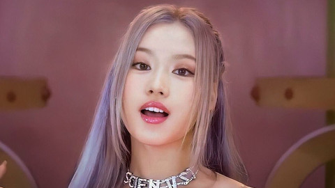 Sana Twice. Foto: Instagram/@twice_sana019