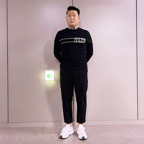 Instagram/@42psy42