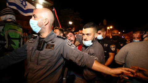 Meski Lockdown, Ribuan Warga Israel Demo Tuntut PM Netanyahu Mundur (2)
