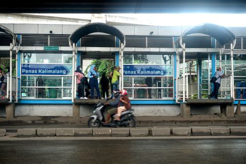 Ilustrasi shelter TransJakarta. Foto: Iqbal Firdaus/kumparan