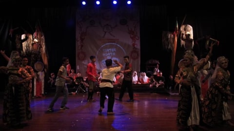 Kesenian Teater Rakyat Bagi Masyarakat Kumparan Com