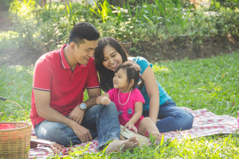 Ilustrasi piknik di taman Foto: Shutterstock