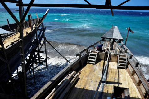 Foto: Melihat Proses Pembuatan Kapal Phinisi di Bulukumba (3)