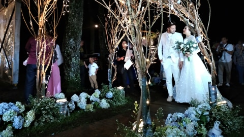 5 Fakta Pernikahan Ammar Zoni Dan Irish Bella Yang Digelar Outdoor Kumparan Com