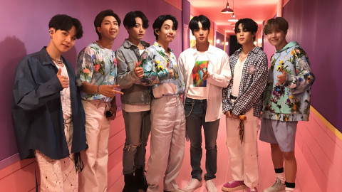 Boyband BTS sukses menggelar konser online, Bang Bang Con. Foto: Twitter/bts_bighit