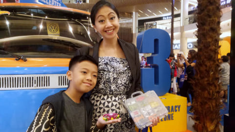 Hobi Berat Anak Asri Welas Koleksi 50 Mainan Hot Wheels Kumparan Com