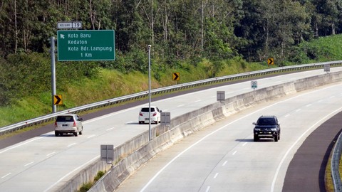 Berita Populer: Tutup Kap Mesin Mobil Ada Caranya; Tips Beli Mobil Secara Online (2)