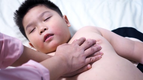 Ilustrasi Napas Buatan untuk Anak Foto: Shutterstock