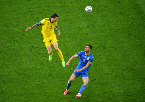 Hasil Euro 2020: Kartu Merah & Gol Menit Akhir Bawa Ukraina Bungkam Swedia