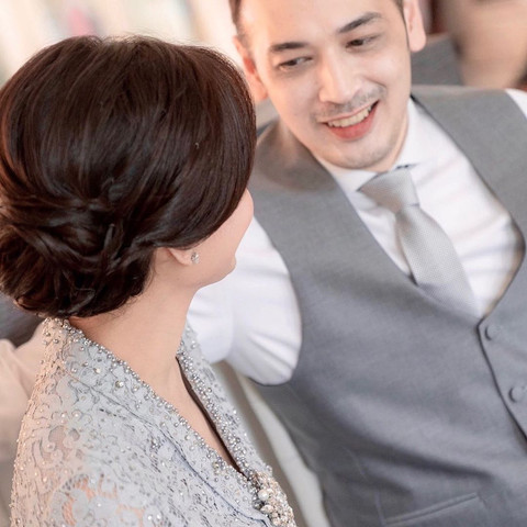 Postingan foto Cut Tari usai resmi menikah. Foto: Instagram/@cuttaryofficial