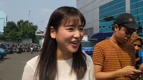 Haruka Eks JKT48 Heran Sering Dapat Pertanyaan Kapan Nikah di Indonesia (2)
