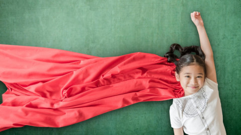 Ilustrasi membersarkan anak berjiwa pahlawan. Foto: Shutterstock