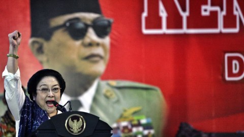 Megawati Soekarnoputri berpidato saat peringatan haul Soekarno di Blitar, Jawa Timur. Foto: ANTARA/rfan Anshori