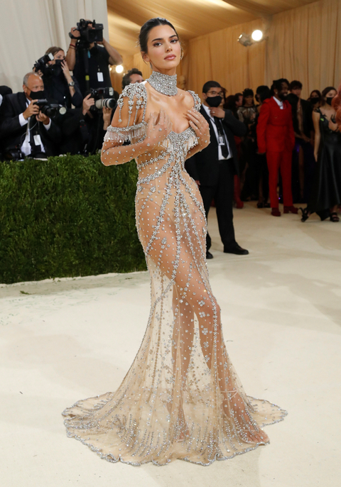 Kendall Jenner di Met Gala 2021, di New York City, AS, Selasa (13/9). Foto: Mario Anzuoni/REUTERS