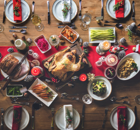 Ilustrasi makan malam saat Natal Foto: dok.shutterstock