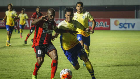 Persipura Sempat Sembunyikan Persoalan Boaz Solossa & Tinus Pae, Ini Alasannya (2)