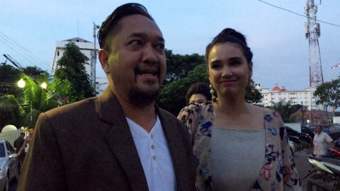 Franky Sihombing dan Feby Febiola. Foto: Maria Gabrielle Putrinda/kumparan