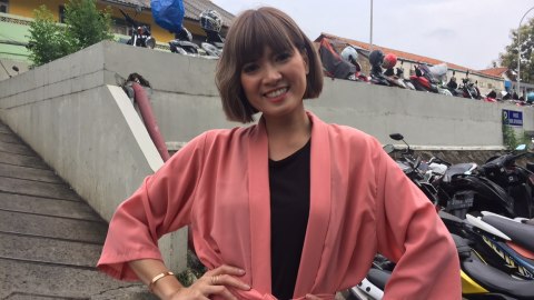 Chika Jessica, kawasan Tendean, Jakarta Selatan, Jumat (6/12).   Foto:  Giovanni/kumparan 