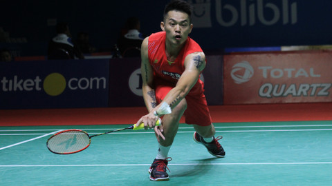 Pebulu tangkis tunggal putra China Lin Dan saat pertandingan Blibli Indonesia Open 2019 di Istora Senayan, Kamis (18/7). Foto: Irfan Adi Saputra/kumparan