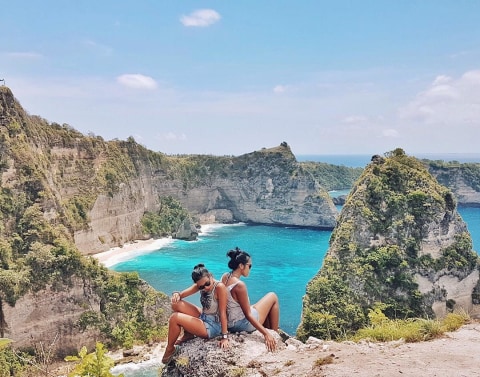 Kadek Arini Saat di Pantai Atuh, Bali Foto: Instagram (@kadekarini)