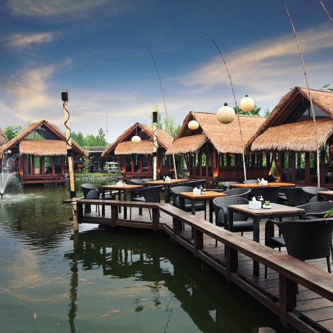 Restoran Talaga Sampireun Foto: Instagram/@talagasampireun