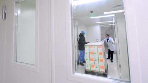 Terawan Bicara Herd Immunity hingga Prioritas Daerah yang Divaksin COVID-19 (6)