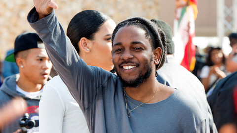 Rapper Kendrick Lamar saat menghadiri acara 'Keys of the City of Compton' di California. Foto: AFP/Valerie Macon