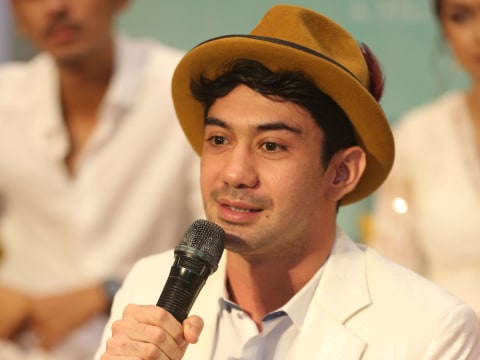 Aktor Reza Rahardian saat ditemui di Konferensi Pers Film habibie ainun 3 dikawasan Plaza Indonesia, Jakarta, Jumat, (13/12) Foto: Ronny