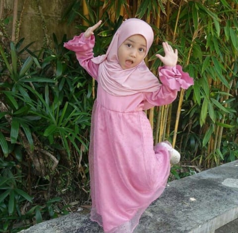 7 Potret Aminah Assegaf Adik Alwi Assegaf Yang Gemesin Kumparan Com