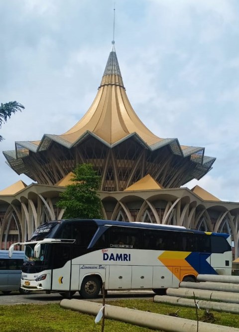 Bus Damri di luar negeri. Foto: dok. Istimewa