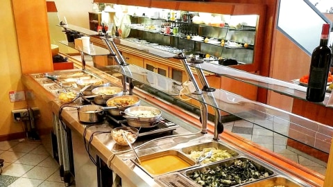 Bukan Hanya Self Service Ini Jenis Jenis Pelayanan Di Restoran Kumparan Com