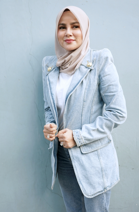 Artis Olla Ramlan saat ditemui di kawasan Tendean, Jakarta, Jumat, (20/12/2019).   Foto: Ronny