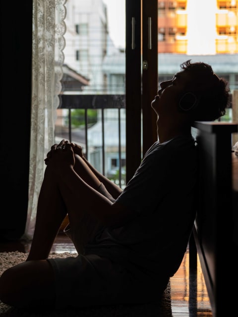 Ilustrasi pria menyendiri. Foto: Shutter Stock