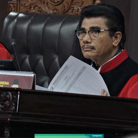 Hakim Mahkamah Konstitusi, Manahan Mp Sitompul. Foto: Helmi Afandi/kumparan