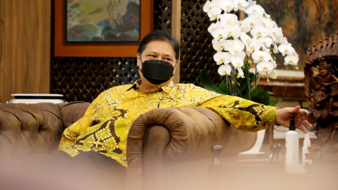 Airlangga: Warga Jabar Tak Disiplin Pakai Masker, Kader Golkar Bantu Kawal Pemda (2)