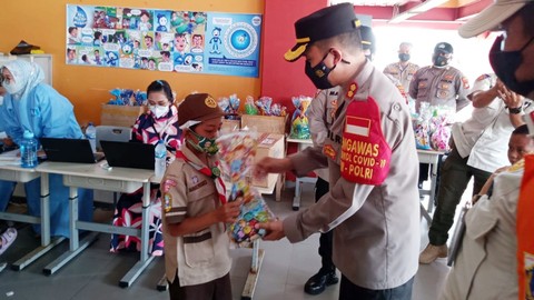 Cara Polres Kepulauan Seribu Percepat Vaksinasi Anak: Jemput Pakai Odong-odong (2)