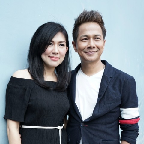 Delon Thamrin dan kekasih, Aida Foto: Ronny