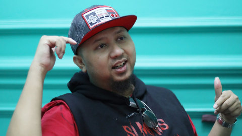 Sutradara film Si Manis Jembatan Ancol Anggy Umbara saat berkunjung ke kantor kumparan. Foto: Dicky Adam Sidiq