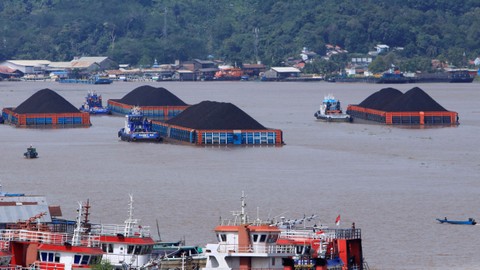 Harga Komoditas Hari Ini: Batu Bara Melesat 5,3 Persen, Minyak Turun 2,4 Persen
