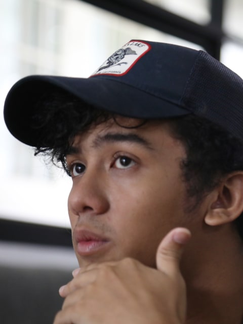 Pemain film Tersanjung The Movie, Kevin Ardilova, saat berkunjung ke kantor kumparan, Senin (9/3). Foto: Faisal Rahman/kumparan