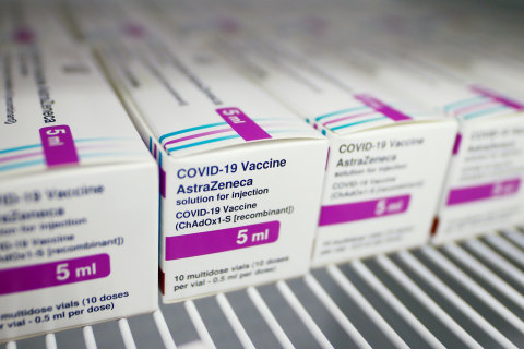 Polandia Kirimkan 100 Ribu Dosis Vaksin AstraZeneca ke Mesir (1)