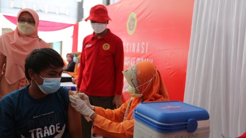 BIN Jatim Kebut Vaksinasi di Lumajang, Alokasikan 5 Ribu Dosis Vaksin (1)