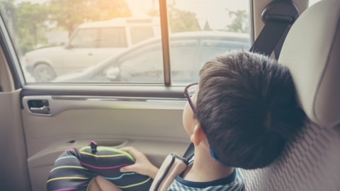 Ilustrasi anak di dalam mobil. Foto: Shutterstock