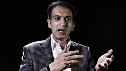 Mikha Tambayong Ungkap Tantangan Terbesar Bermain di Film Sewu Dino (2)