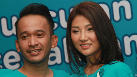 Ruben Onsu dan Sarwendah Foto: Munady Widjaja