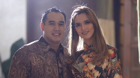 Ardi Bakrie dan Nia Ramadhani Bakrie. Foto: Instagram/@ramadhaniabakrie