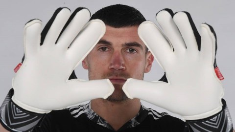 Mat Ryan, sempat bermain di Arsenal dan kini membela AS Roma. Foto: Arsenal