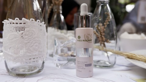 2 Produk Baru Yves Rocher Untuk Cerahkan Kulit Dan Samarkan Noda Hitam Kumparan Com